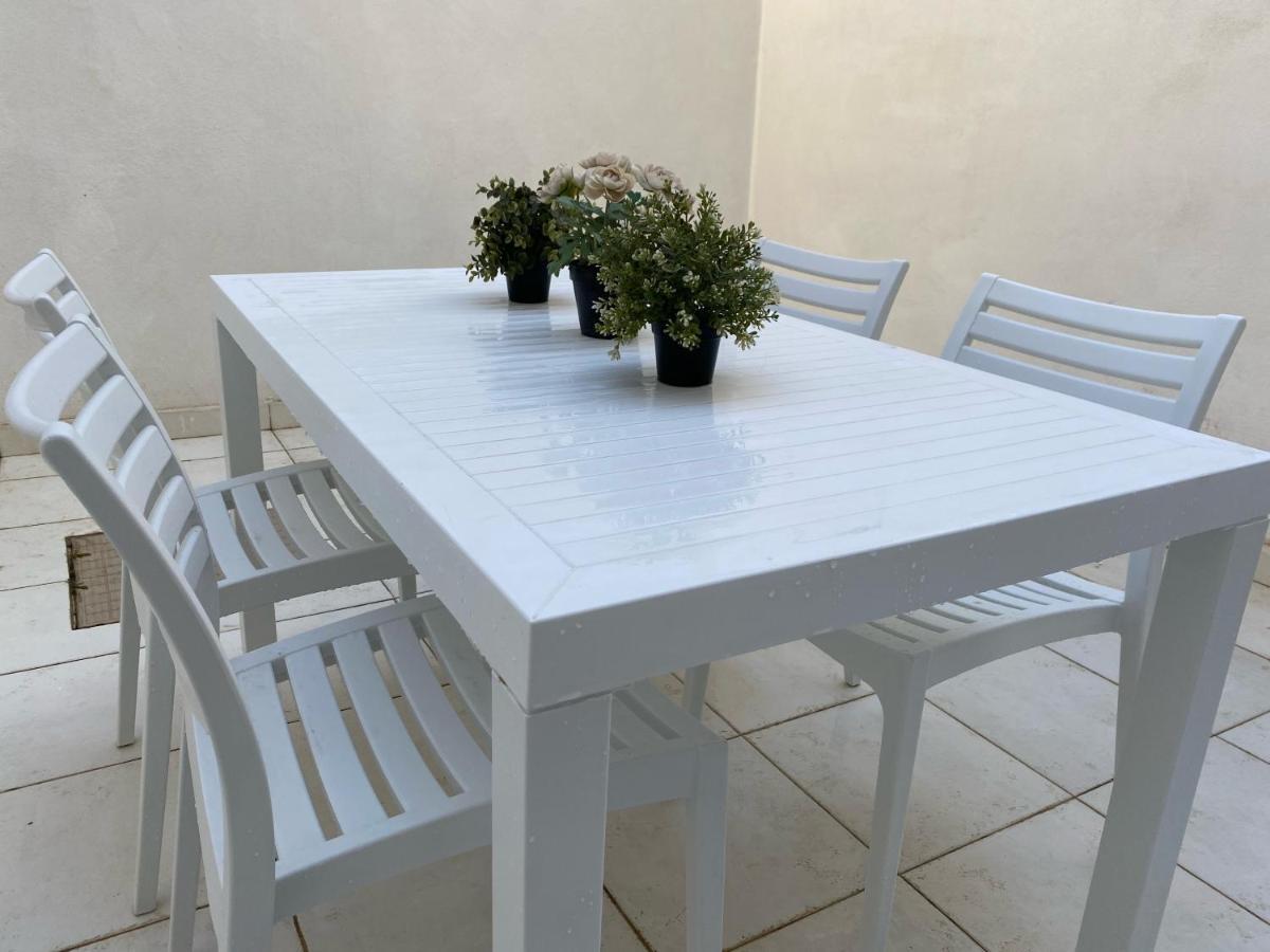 Modern 2 Bedroom Apartment Msida Exterior foto